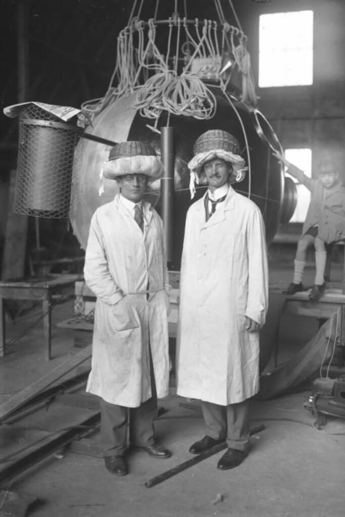First Plane Flight To The Stratosphere (1931)