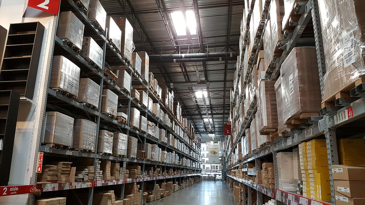 Better Warehouse Workflow with Real-Time Communication Tools